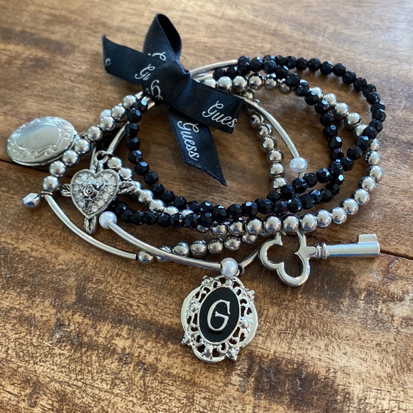 Costume jewelry bundle - Picture 2 of 9